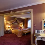 Rich Velingrad
