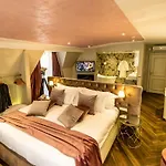 Rich Hotel 5*