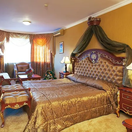 Hotel Rich 5*