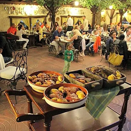 Hotel Rich Velingrado