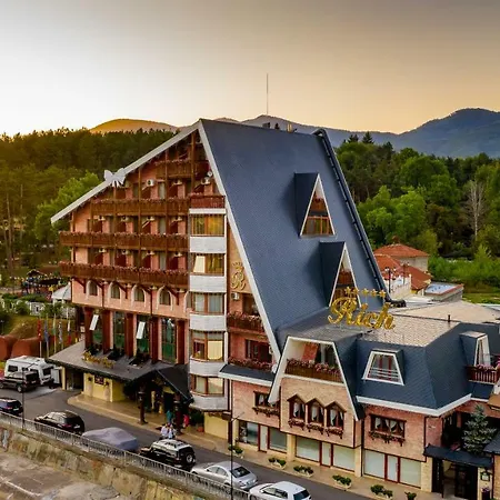 Rich Hotel